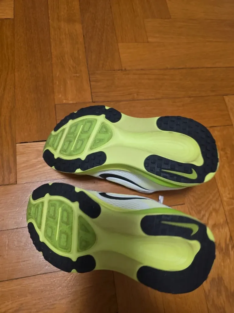 Used Nike Vomero 18 bike — image 3 of 3