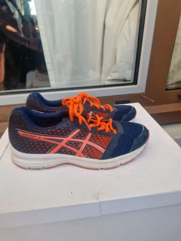 Gebrauchtes Orange Asics Trailrunning Shoes bike — Bild 1 von 2