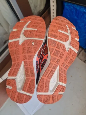 Gebrauchtes Orange Asics Trailrunning Shoes bike — Bild 2 von 2