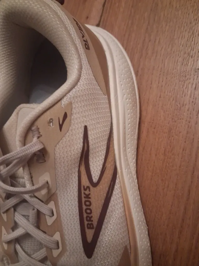 Used Brooks Running Shoes bike — image 9 of 11