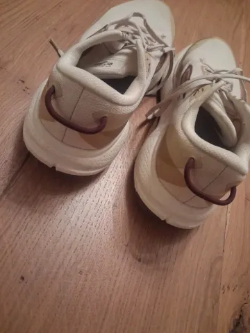 Used Brooks Running Shoes bike — image 11 of 11