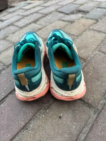 Hoka Mafate Speed 4 bike d'occasion — image 3 sur 11
