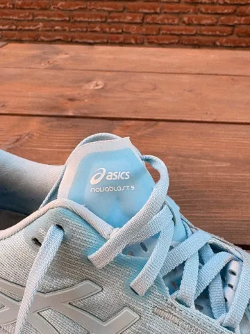 Asics Novablast 5 bike d'occasion — image 7 sur 7