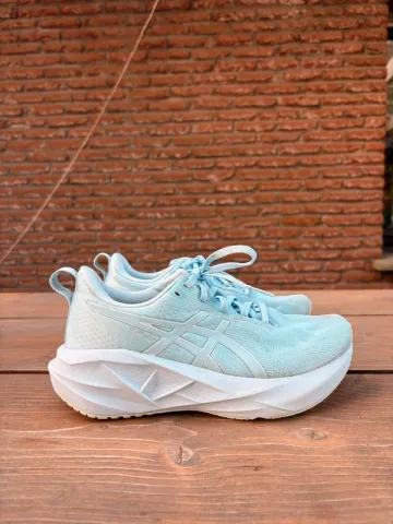 Asics Novablast 5 bike d'occasion — image 5 sur 7