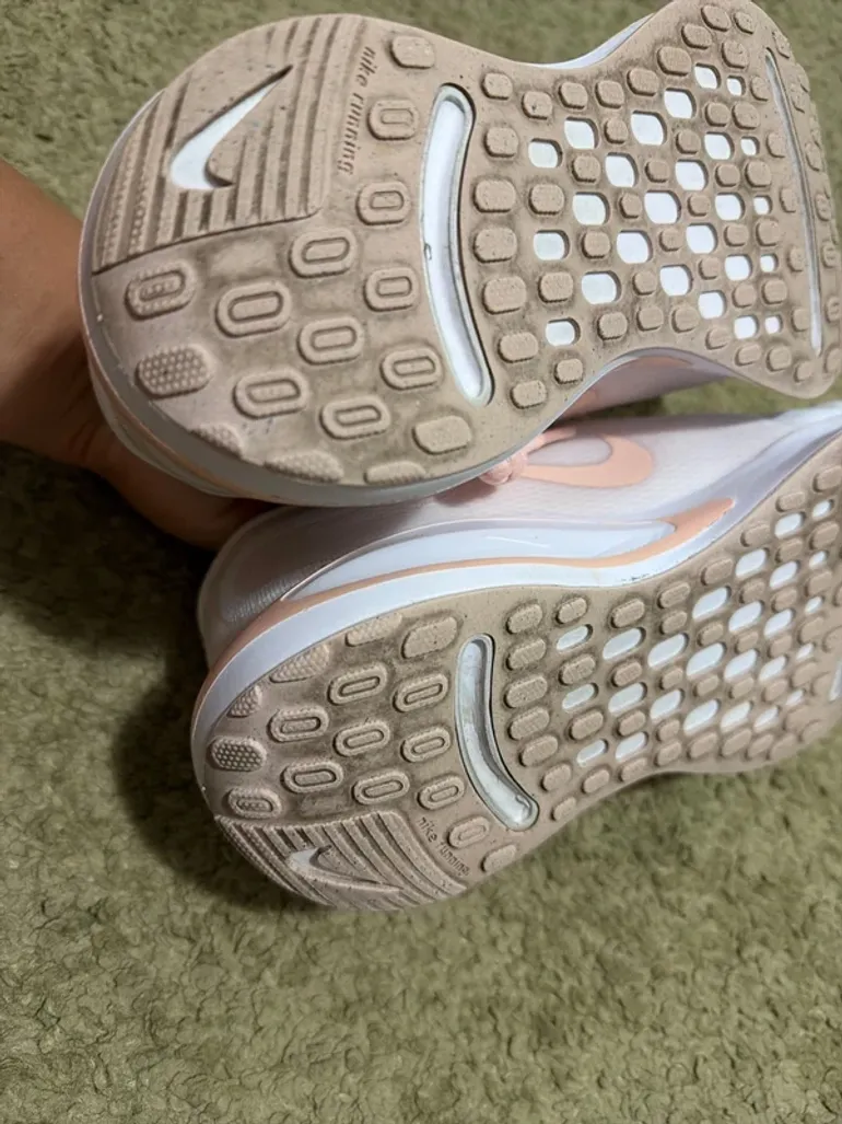 Used Scarpa Nike Running Shoes bike — image 7 of 9