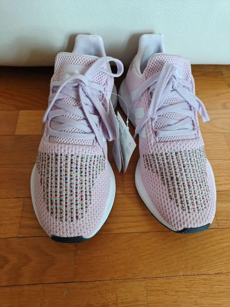 Adidas Swift Run Running Shoes d'occasion