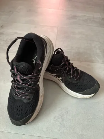 Used Asics Sportschuhe Größe 37 bike — image 1 of 5