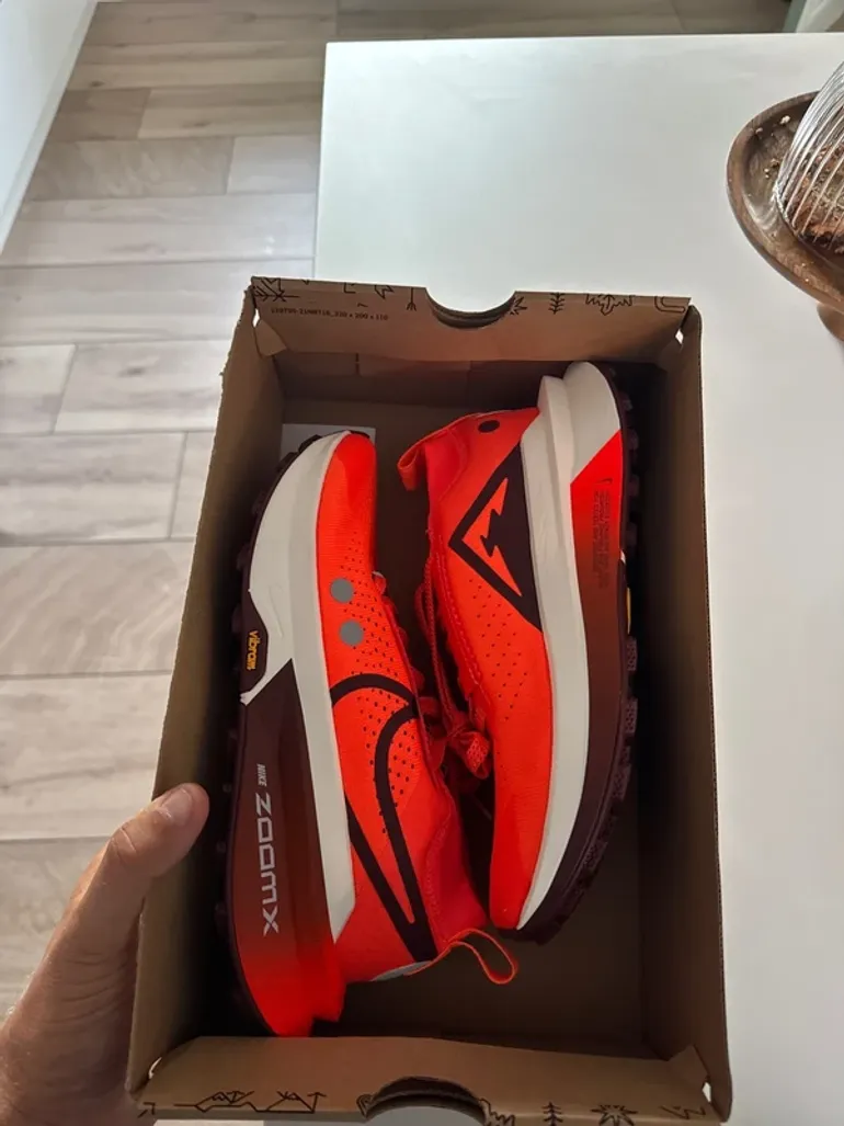 Used Nike ZoomX Zegama Trail 2 bike — image 11 of 11