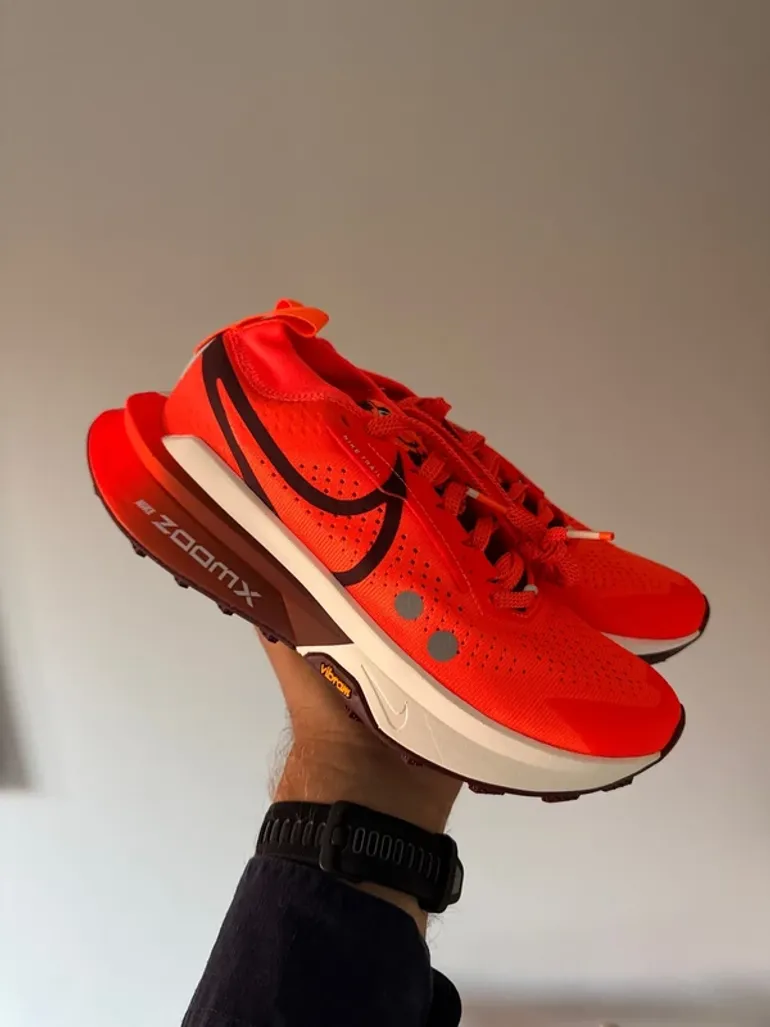 Used Nike ZoomX Zegama Trail 2 bike — image 4 of 11