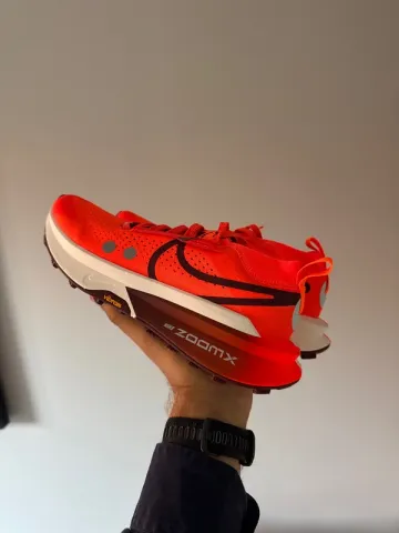 Used Nike ZoomX Zegama Trail 2 bike — image 2 of 11