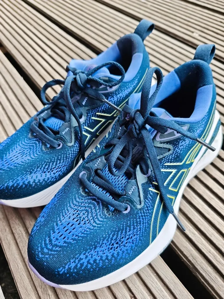 Used Asics Cumulus 25 bike — image 5 of 9