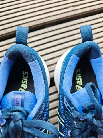 Used Asics Cumulus 25 bike — image 4 of 9
