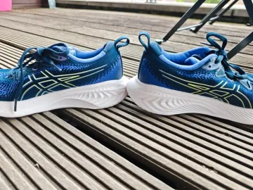 Used Asics Cumulus 25 bike — image 8 of 9