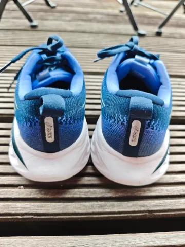 Used Asics Cumulus 25 bike — image 6 of 9