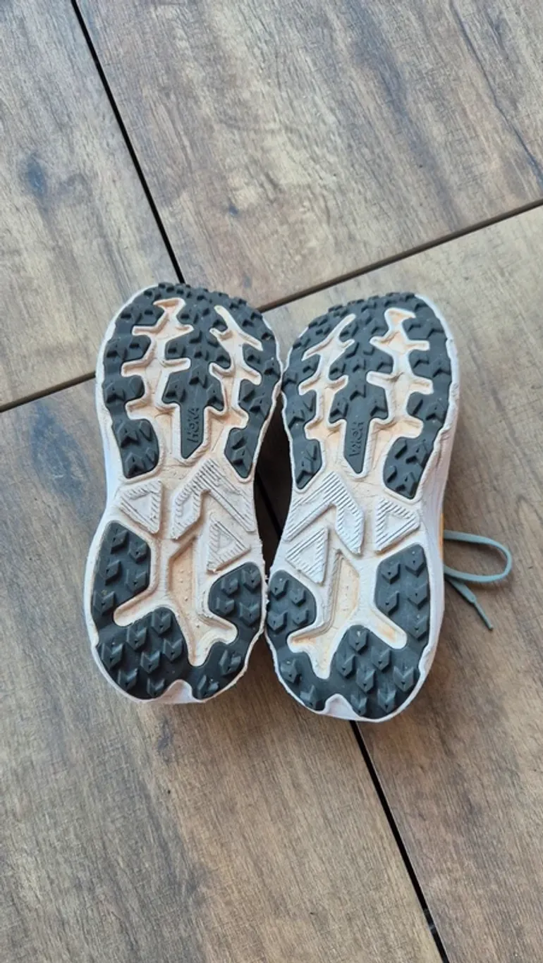 Used Hoka Challenger 8 bike — image 5 of 8