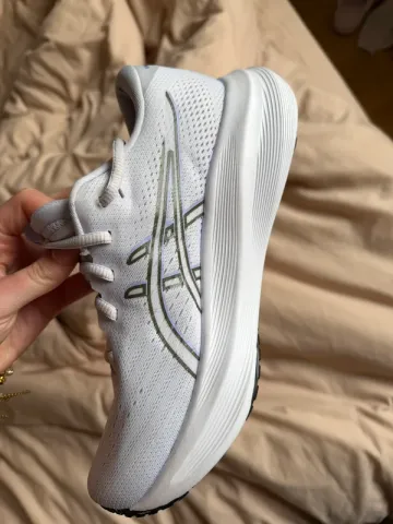 Used Asics Running Shoes bike — image 11 of 13
