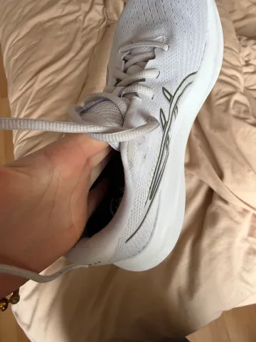 Used Asics Running Shoes bike — image 2 of 13