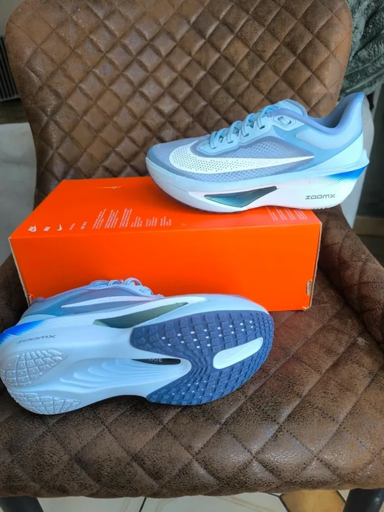 Used Nike Zoom Fly 6 bike — image 3 of 4