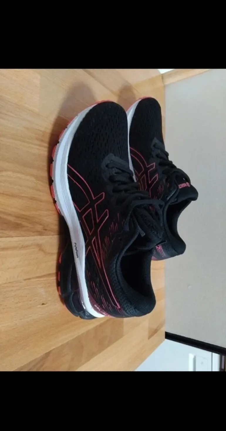 Used Asics Baskets bike — image 2 of 8