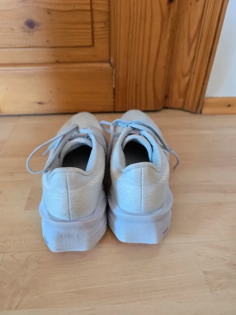 Used Asics Novablast bike — image 2 of 4