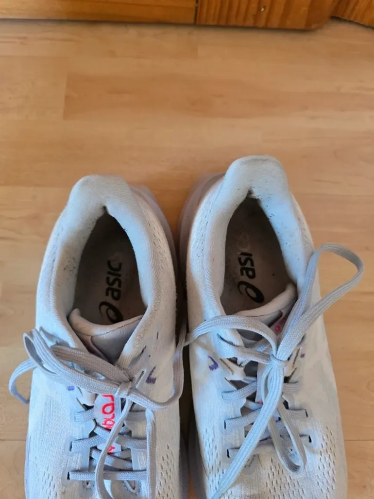 Used Asics Novablast bike — image 3 of 4