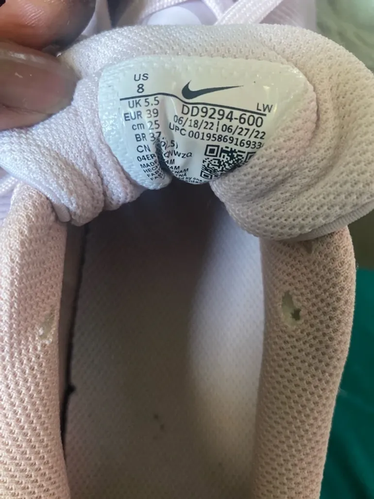 Used Nike Laufschuhe Damen Größe 39 bike — image 5 of 6