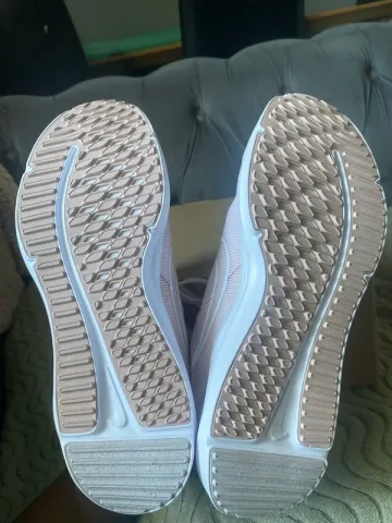 Used Nike Laufschuhe Damen Größe 39 bike — image 6 of 6