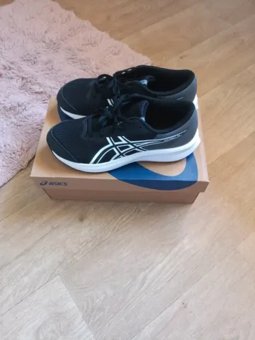 Used Asics Baskets bike — image 2 of 4