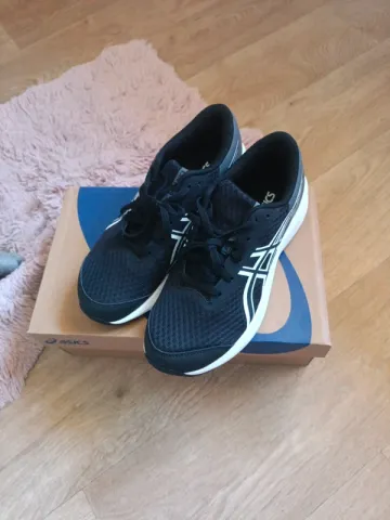 Used Asics Baskets bike — image 1 of 4