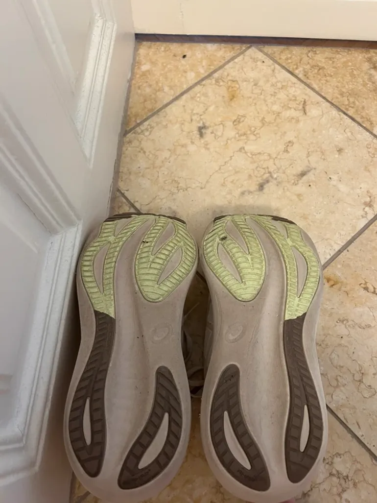 Used Asics Gel Nimbus 27 bike — image 3 of 6
