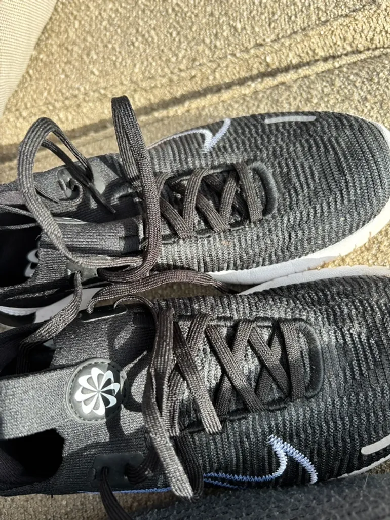 Used Ideal Free Run Flyknit bike — image 7 of 8