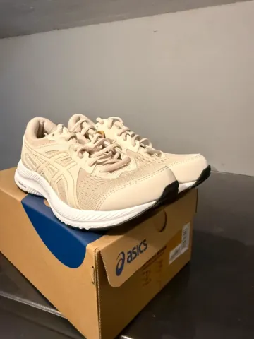Used Asics Gel Contend 8 bike — image 3 of 4