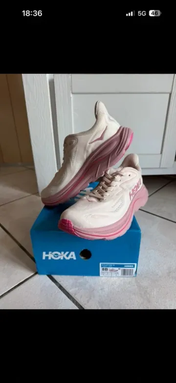 Used Hoka Scarpe sportive bike — image 1 of 5