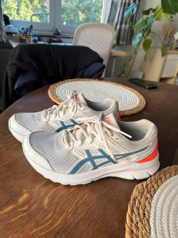 Used Asics Baskets bike — image 1 of 2