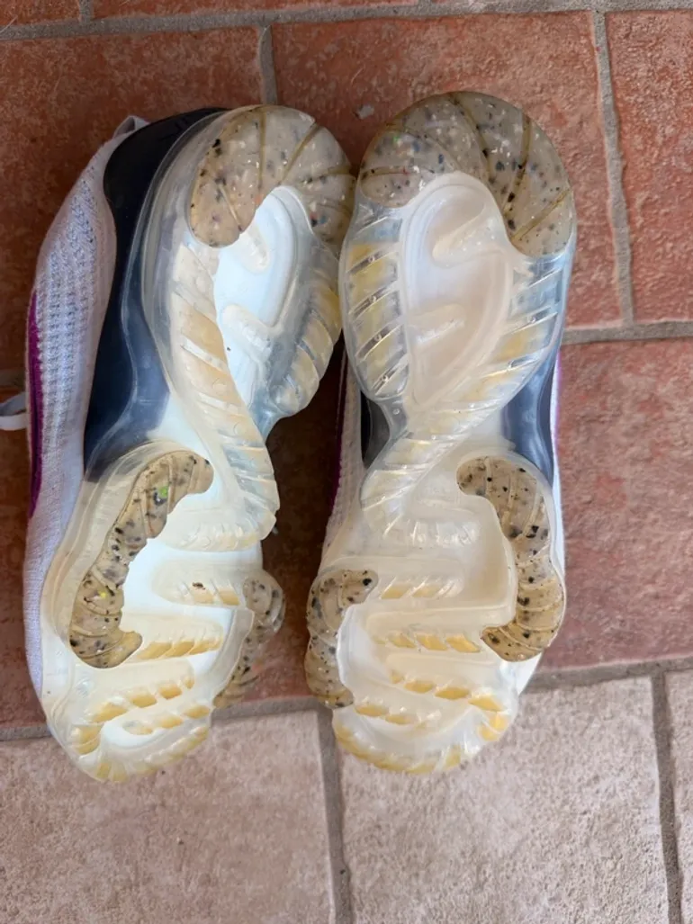 Used White Air Vapormax 2021 bike — image 4 of 5