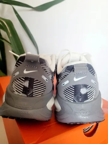 Used Nike Vomero 18 SE bike — image 4 of 7