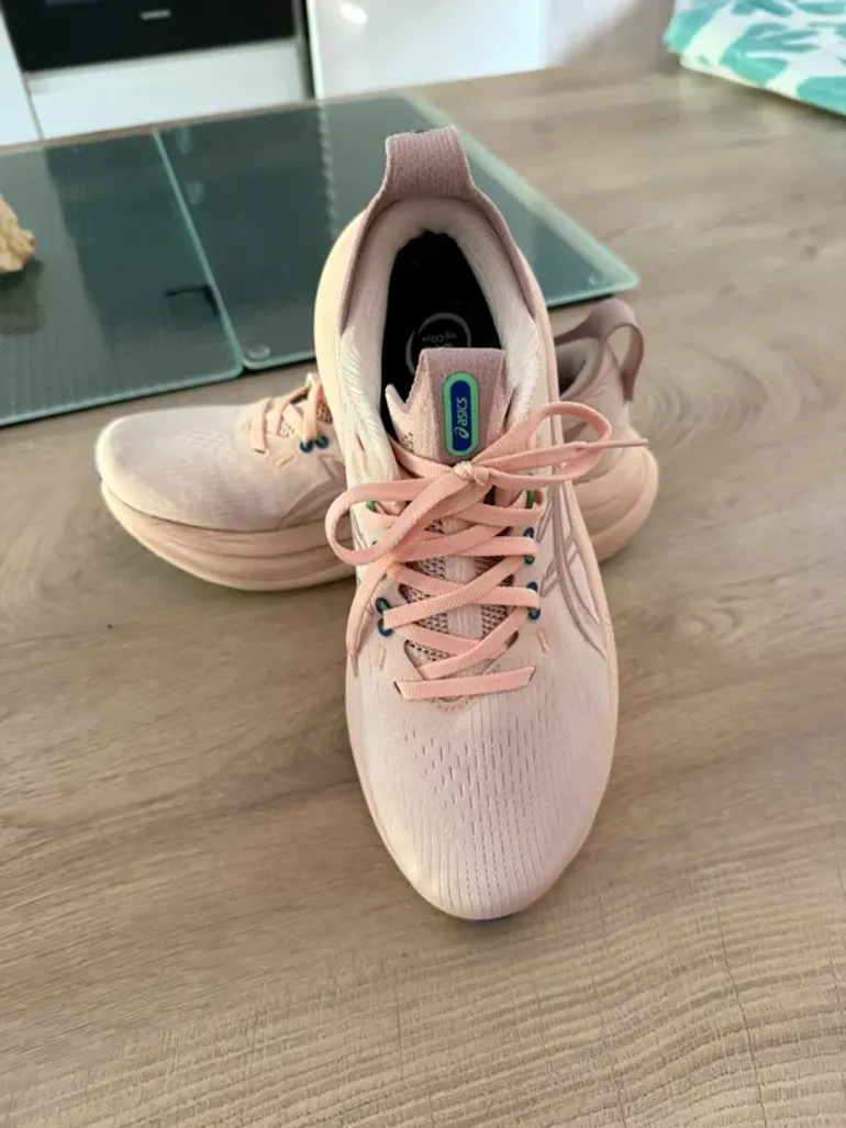 Used Asics NIMBUS 28 bike — image 2 of 5