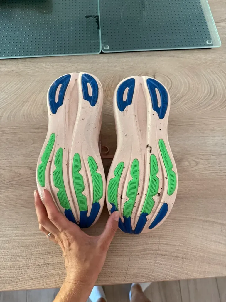 Used Asics NIMBUS 28 bike — image 4 of 5