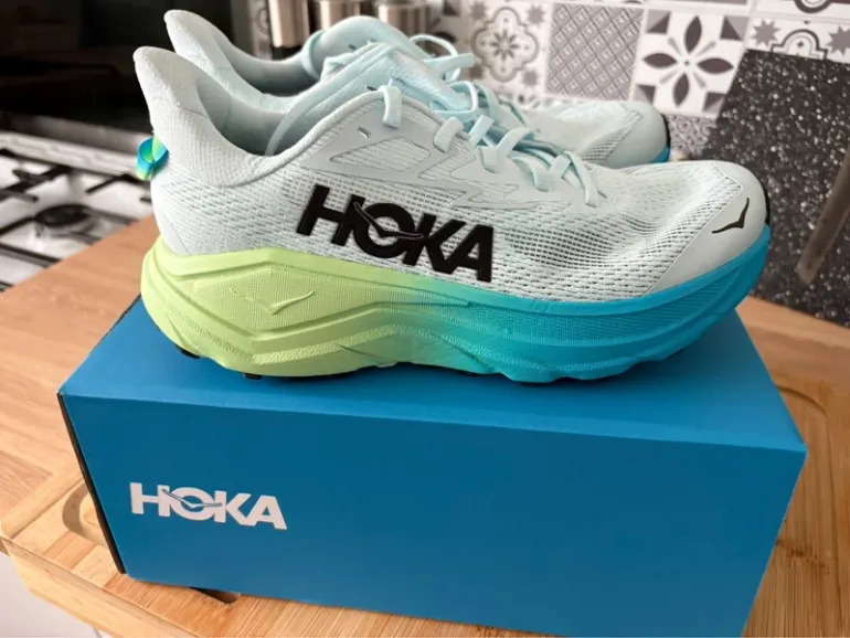 Used Hoka Challenger 8 bike — image 2 of 8