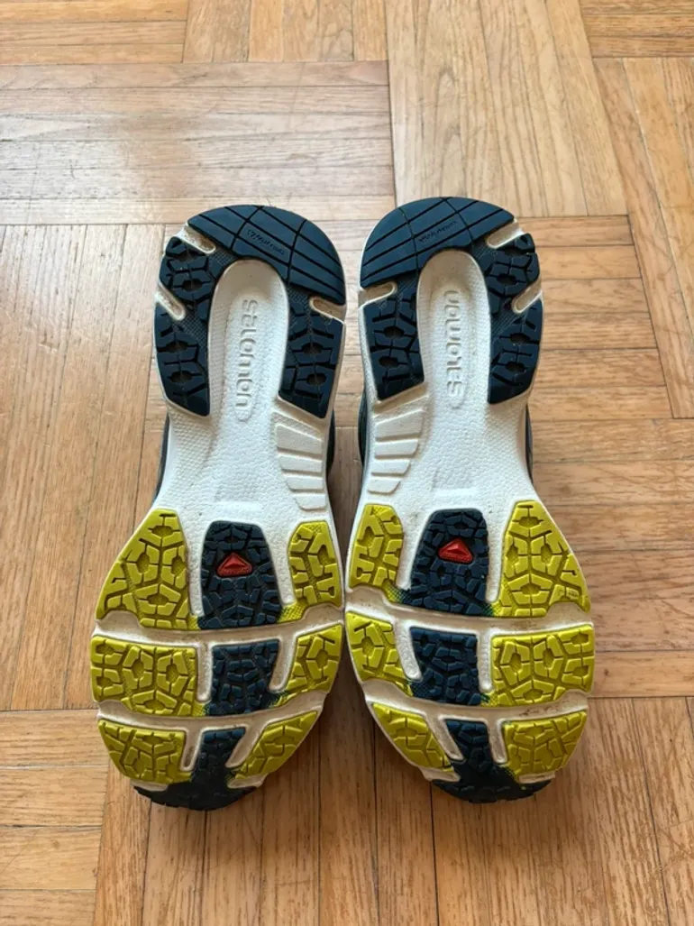Salomon Hiking Shoes bike d'occasion — image 4 sur 12