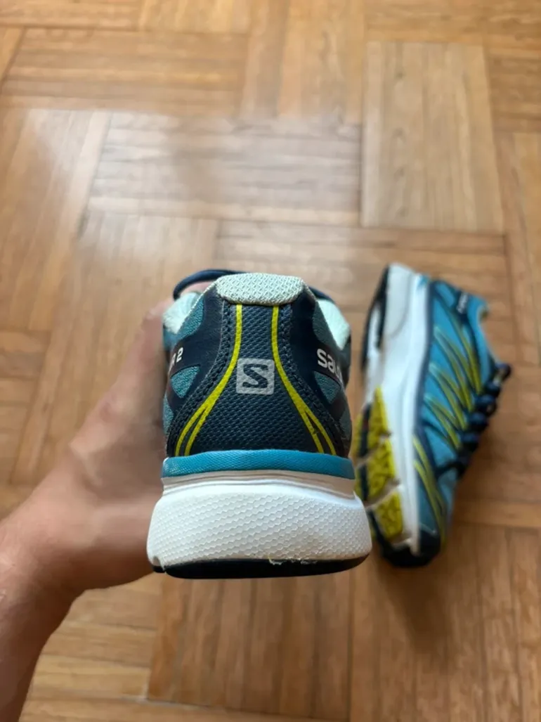 Salomon Hiking Shoes bike d'occasion — image 9 sur 12