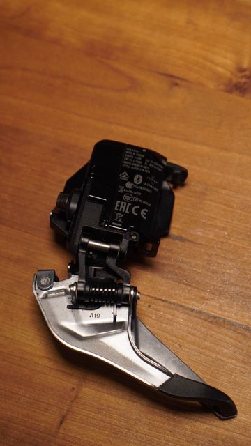 Brugt Sram Red AXS E1 Front Derailleur 2024 bike — billede 2 af 4
