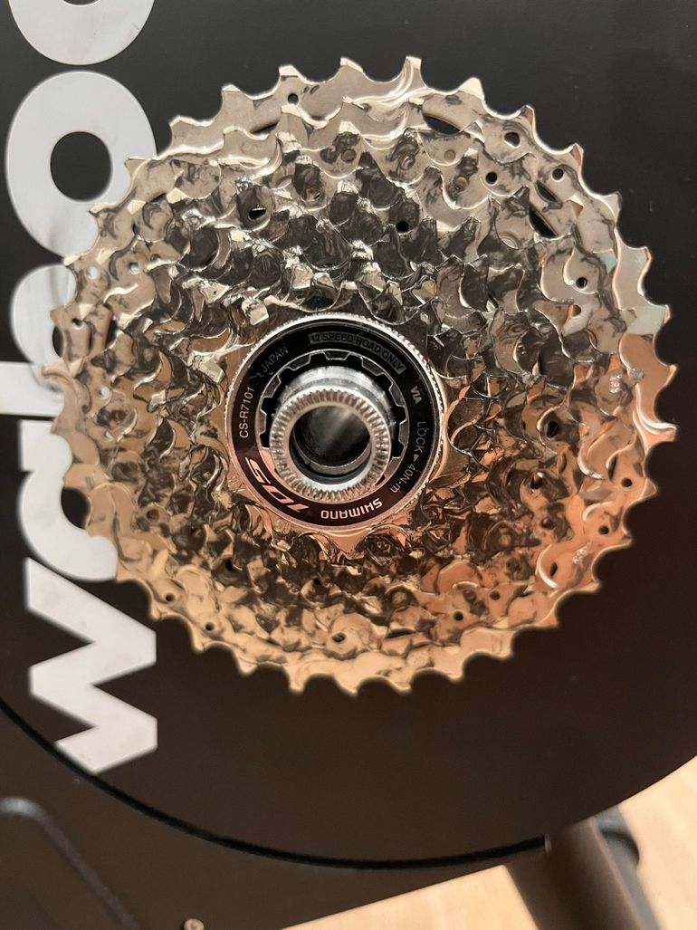 Wahoo KICKR + Accesorios 2025 bike usato — immagine 9 di 9