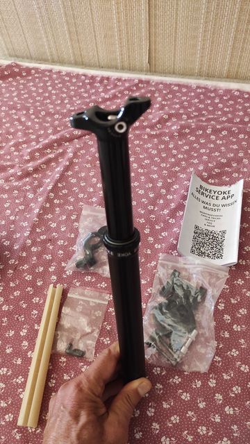 Tweedehands Bikeyoke Revive Dropper Post 2024 bike — afbeelding 2 van 3