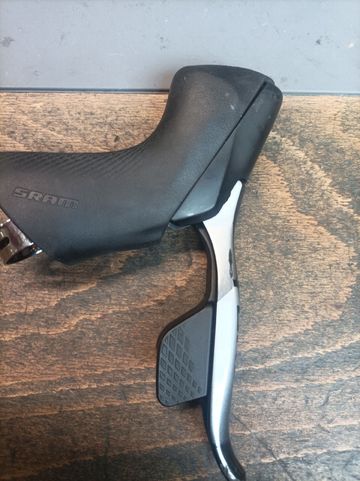 Sram Force Levers and Calipers 2022 bike usato — immagine 3 di 5