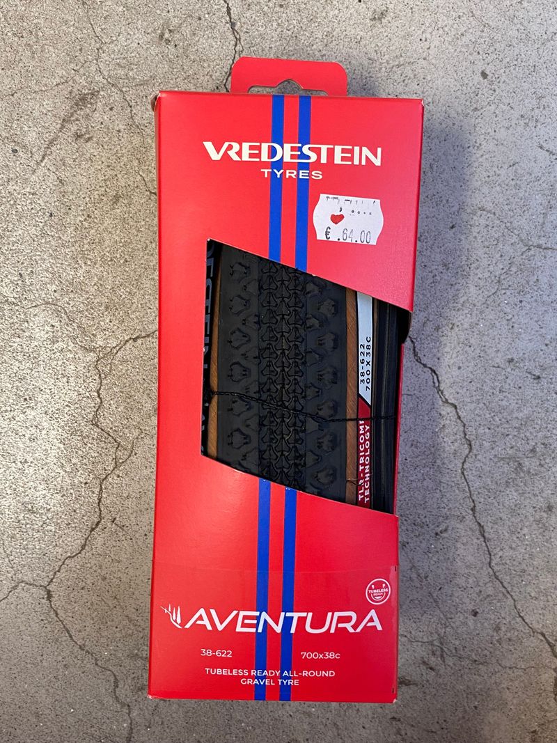 Used vredesten Aventura Gravel Tyre Tyres & Tubes