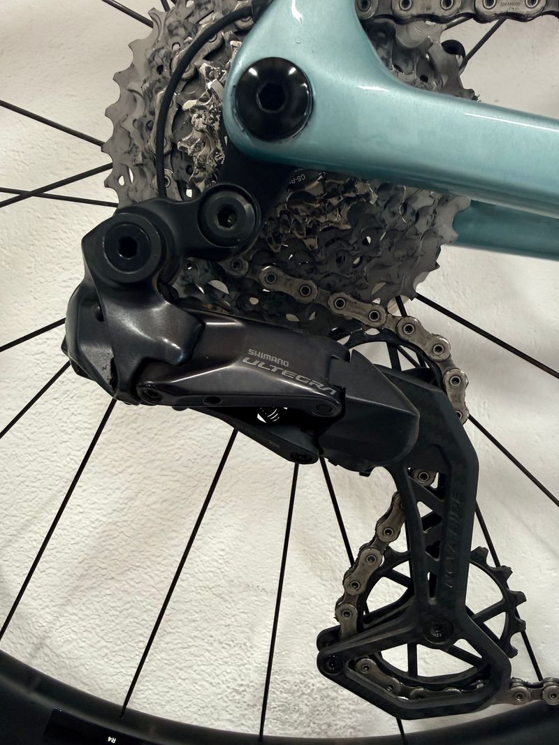 Použité Shimano Ultegra Di2 R8170 2x12-speed Groupset