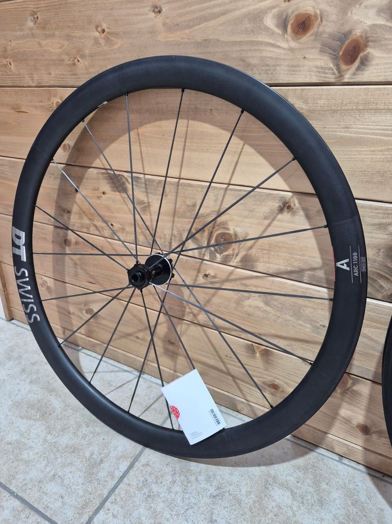 Dt Swiss ARC 1100 Spline 38 CS Wheels usato