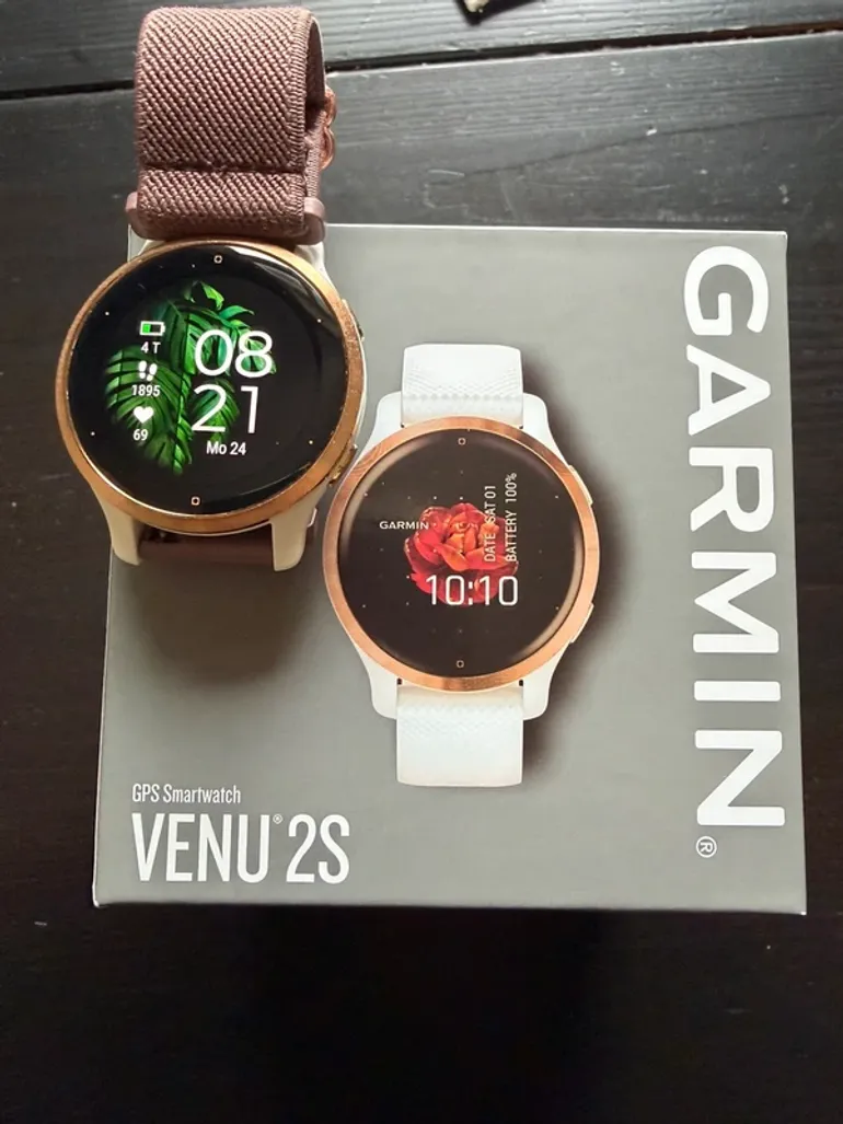 Used Garmin Venu 2S bike — image 2 of 3