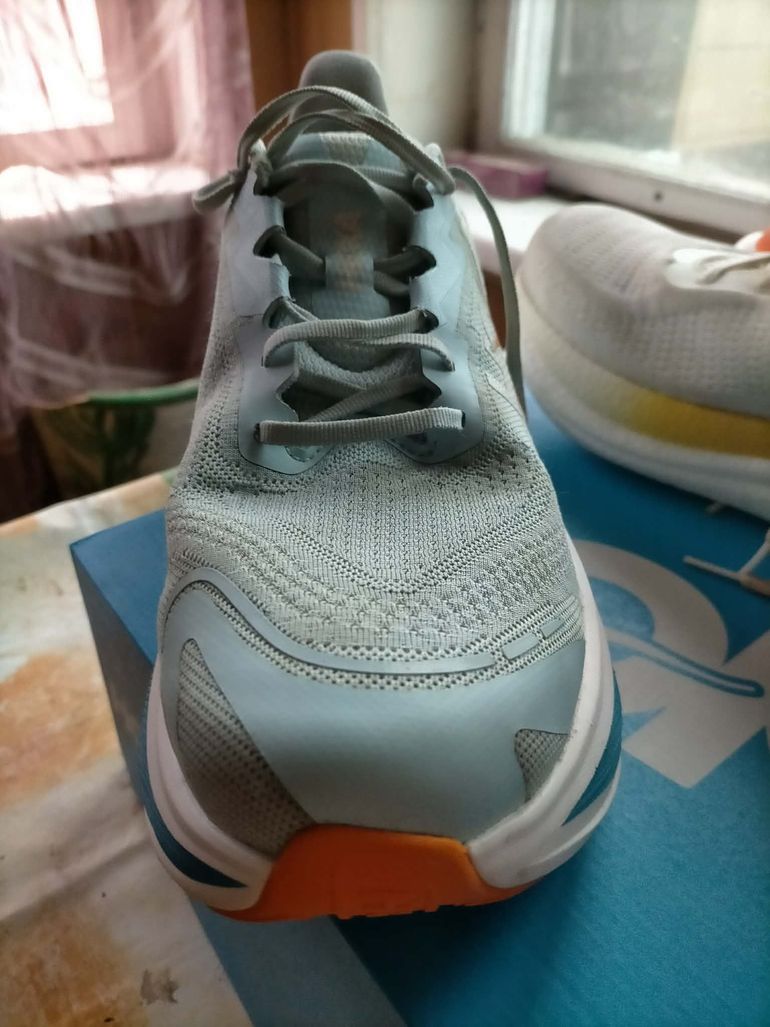 Used Hoka Skyward X bike — image 5 of 11